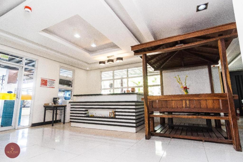 Quezon Premier Hotel - Candelaria Candelaria  Bagian luar foto